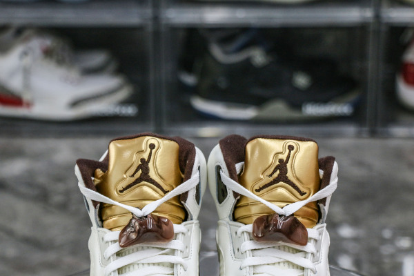 Air Jordan 5 Retro Olympic Gold White Mocha WMNs