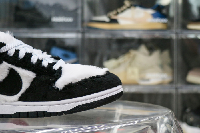 Nike SB Dunk Low Verdy Vick (Friends and Family)