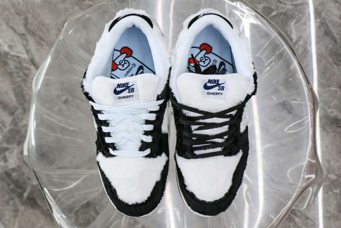 Nike SB Dunk Low Verdy Vick (Friends and Family)