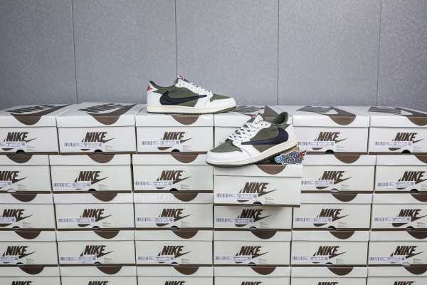 Travis Scott x Air Jordan 1 ' Medium Olive'（A1）