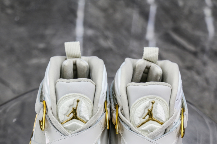 Jordan 8 Retro Champagne