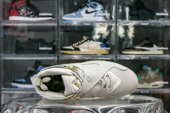 Jordan 8 Retro Champagne