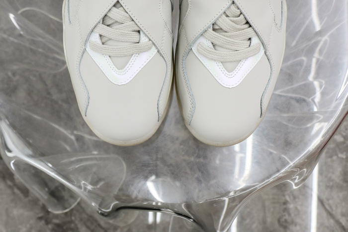 Jordan 8 Retro Champagne