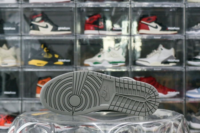 Air Jordan 1 Retro High OG Satin Shadow WMNs 2024