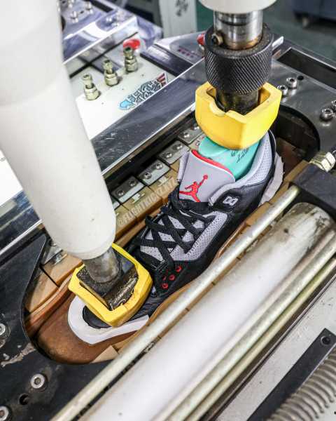 Air Jordan 3 Retro Black Cement Reimagined 2024（A1）