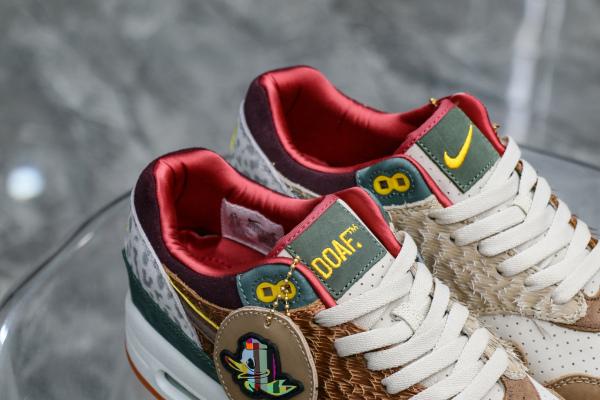 Nike Air Max 1 '87 Luxe PE University of Oregon