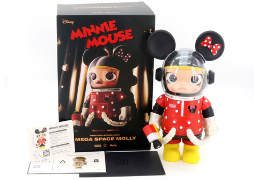 P0p Mart Molly Mega 400% Minnie series is part of a collaboration with Disney,