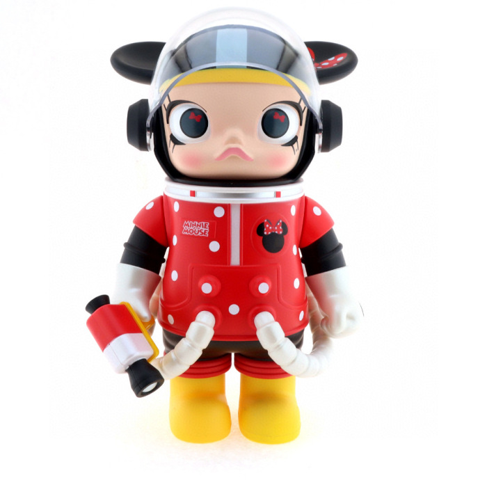 P0p Mart Molly Mega 400% Minnie series is part of a collaboration with Disney,