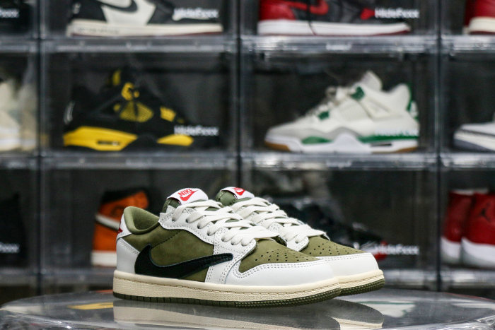 Travis Scott x Jordan 1 Retro Low  'Reverse Olive / Medium Olive' Kid（A1）