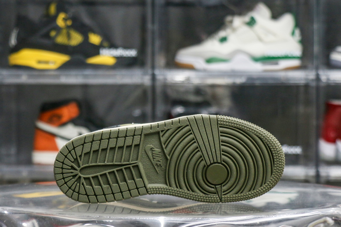 Travis Scott x Jordan 1 Retro Low  'Reverse Olive / Medium Olive' Kid（A1）