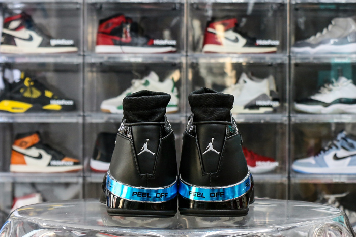 Jordan 17 OG Low Black Chrome (Regular box)