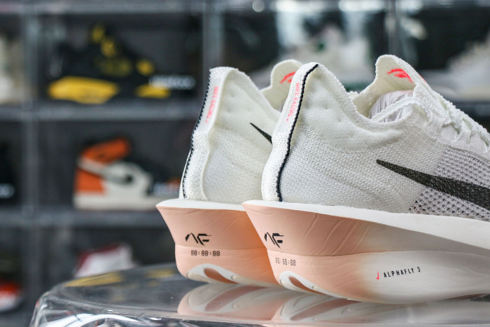Nike Air Zoom Alphafly Next% 3 Sail Crimson Tint