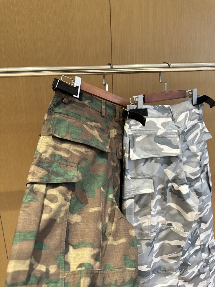 Far Archive Camo Pants