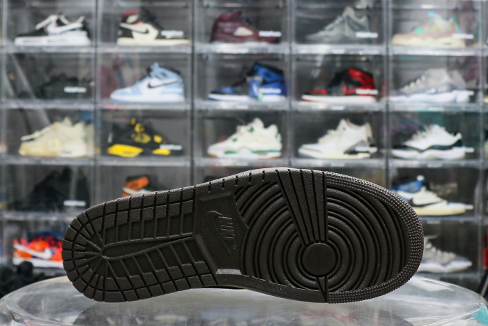 Travis Scott x Air Jordan 1 Low OG “Velvet Brown”（A1）