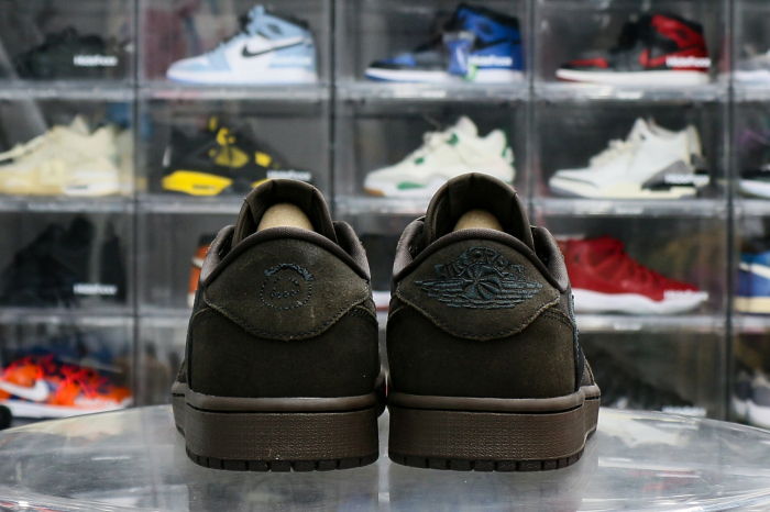 Travis Scott x Air Jordan 1 Low OG “Velvet Brown”（A1）