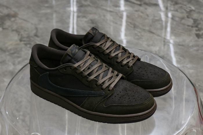 Travis Scott x Air Jordan 1 Low OG “Velvet Brown”（A1）