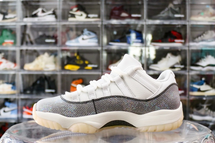 Air Jordan 11 Retro Low CNY 2025