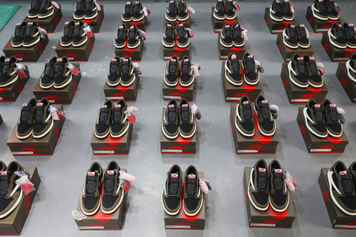 US Warehouse:Travis Scott X Air Jordan 1 Low 'Cactus Jack'（A1）