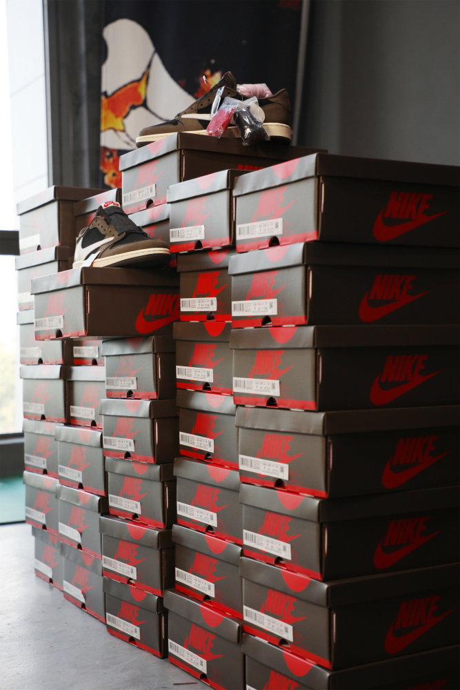 US Warehouse:Travis Scott X Air Jordan 1 Low 'Cactus Jack'（A1）