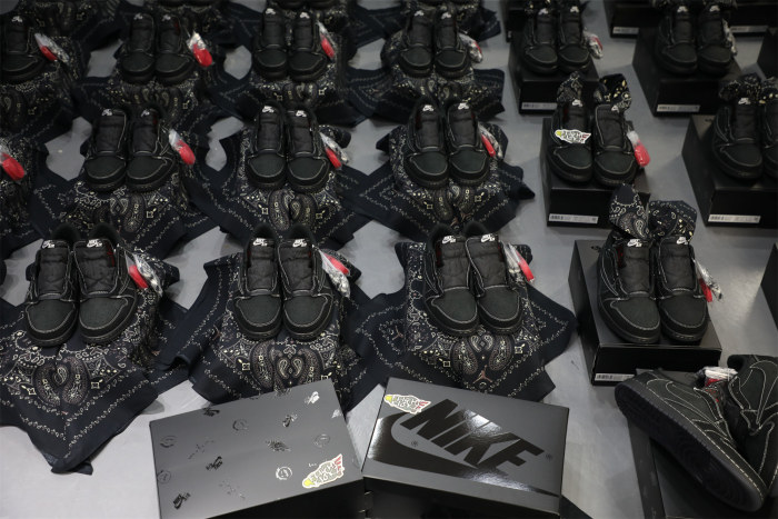 US Warehouse:Travis Scott x Nike Air Jordan 1 Low OG “Black/Phantom”（A1）