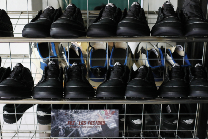 US Warehouse:Travis Scott x Nike Air Jordan 1 Low OG “Black/Phantom”（A1）