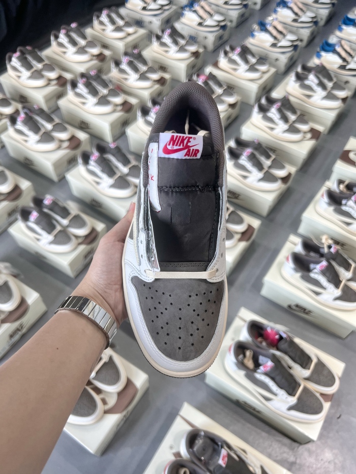 US Warehouse:Travis Scott x Air Jordan 1 Low OG  Reverse Mocha （A1）