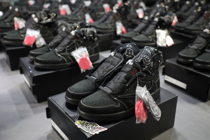 US Warehouse:Travis Scott x Nike Air Jordan 1 Low OG “Black/Phantom”（A1）