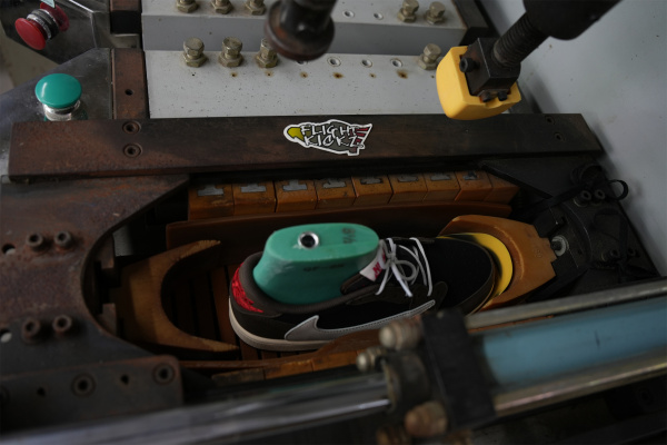 US Warehouse:Travis Scott X Air Jordan 1 Low 'Cactus Jack'（A1）