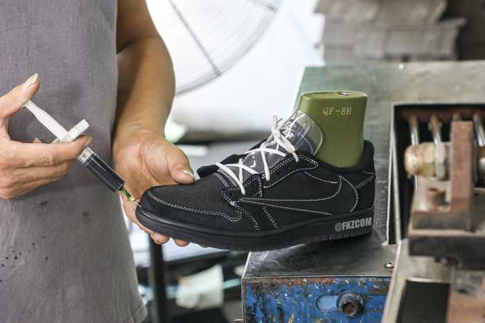 US Warehouse:Travis Scott x Nike Air Jordan 1 Low OG “Black/Phantom”（A1）