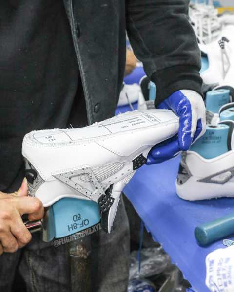 Air Jordan 4 Retro OG 'White Cement' 2025（A1）