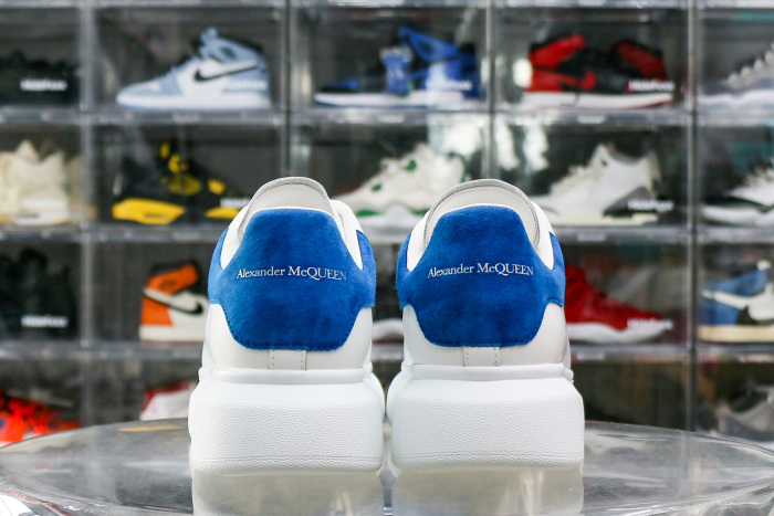 Alexande* McQuee* Oversized Sneaker 'Admiral Blue'