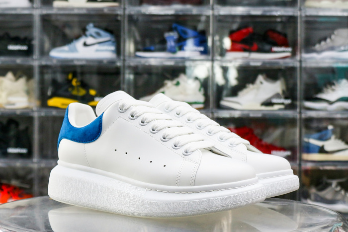 Alexande* McQuee* Oversized Sneaker 'Admiral Blue'
