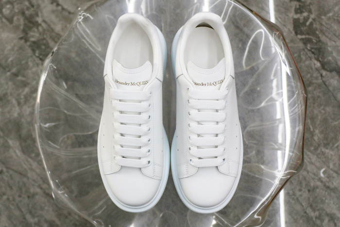 Alexande* McQuee* Oversized Sneaker 'White' 2019