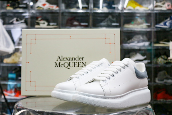 Alexande* McQuee* Oversized Sneaker 'White Dream Blue'