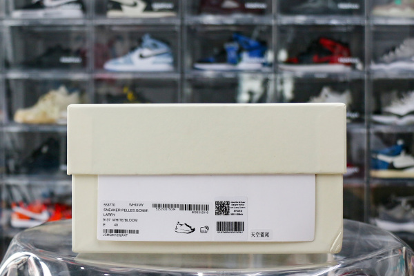 Alexande* McQuee* Oversized Sneaker White Ivory Blue