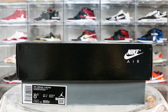 Nike Air Jordan 11 Retro Tropical 2025