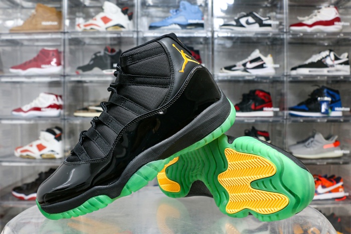 Nike Air Jordan 11 Retro Tropical 2025