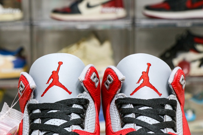 Air Jordan 3 Retro SE Unite Chicago Exclusive