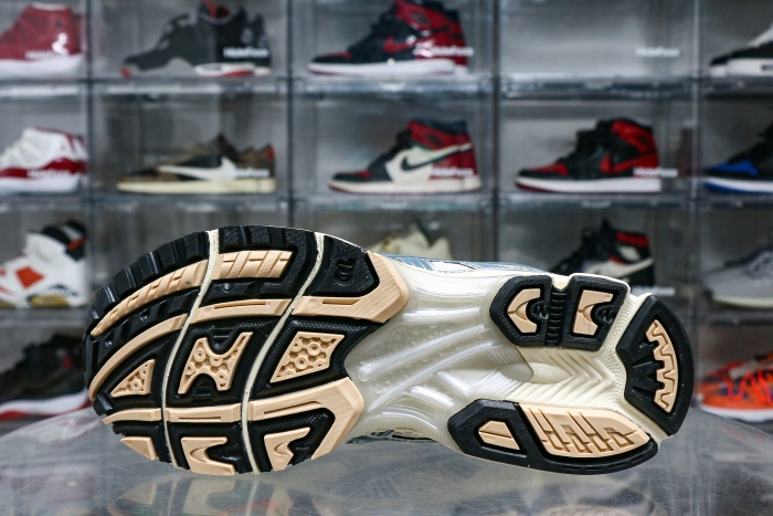 Gel-Kayano 14 Birch Pure Silver Teal Gold 2025