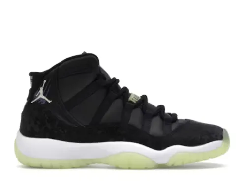 Air Jordan 11 Retro Black Barely Volt GS 2025 A1）