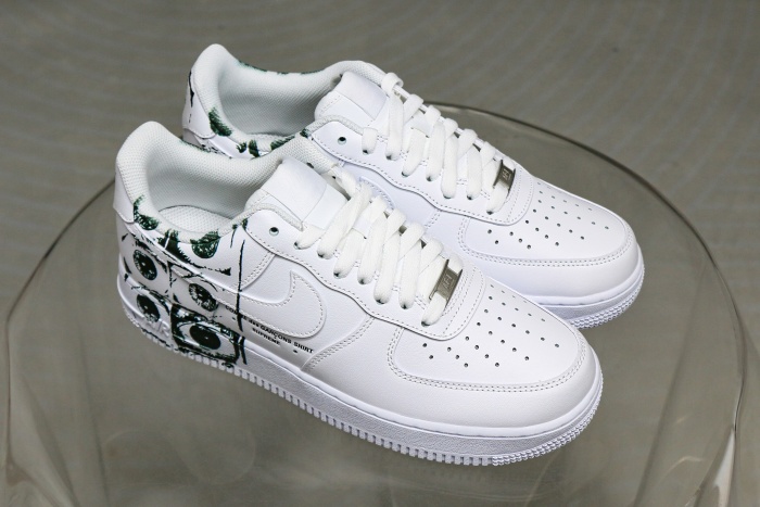 Suprem3 X Comme Des Garcons SHIRT X Air Force 1 Low Eyes