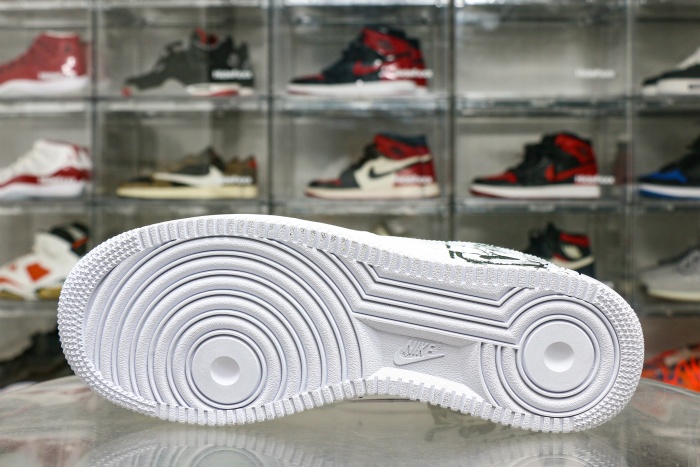 Suprem3 X Comme Des Garcons SHIRT X Air Force 1 Low Eyes