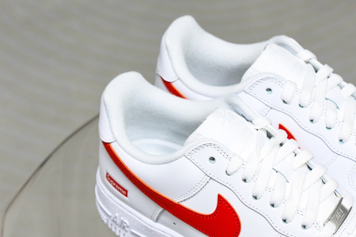 Supreme x Nike Air Force 1 Low  Shanghai