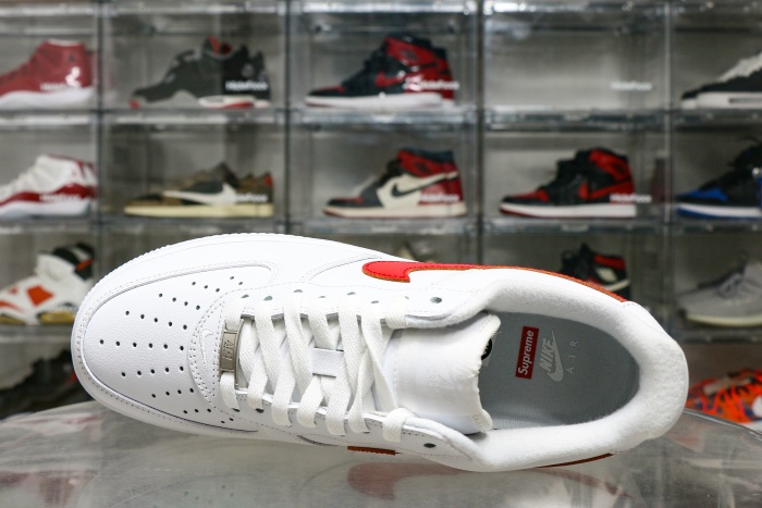Supreme x Nike Air Force 1 Low  Shanghai