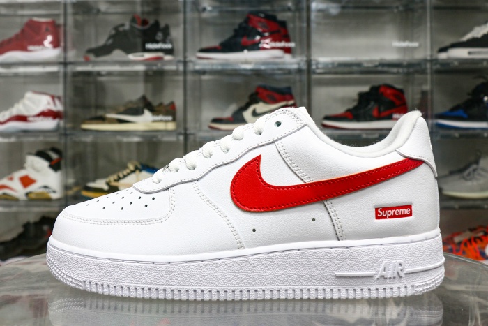 Supreme x Nike Air Force 1 Low  Shanghai