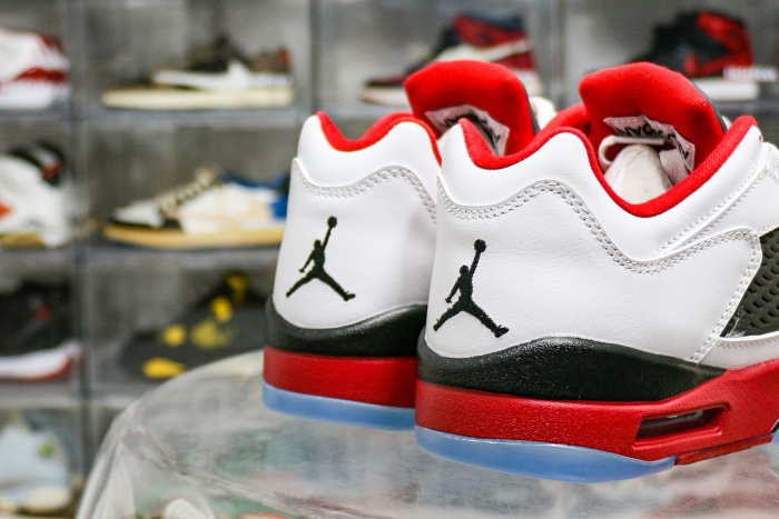 Jordan 5 Retro Low Fire Red 2016 GS