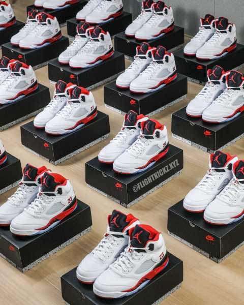 Air Jordan 5 Fire Red Black Tongue 2025 GS（A1）