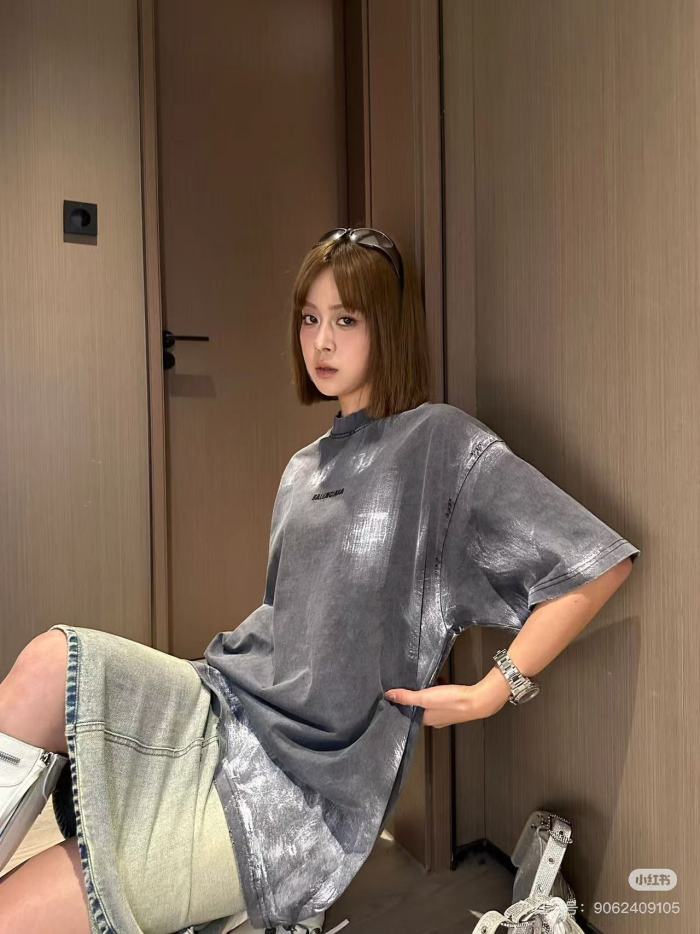 Balanciag@ Washed Distressed Short-Sleeve T-Shirt FW25