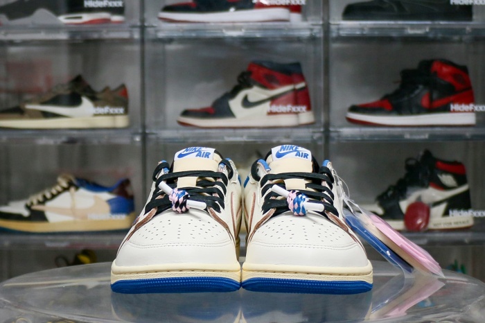 Travis Scott x Fragment x Air Jordan 1 Low OG GS（A1）