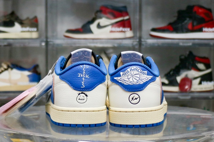 Travis Scott x Fragment x Air Jordan 1 Low OG GS（A1）